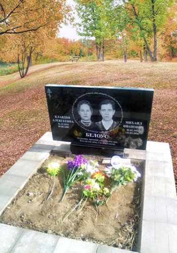 Памятник №13Размер: 120x70x8 см. Стоимость под ключ: 109 400 руб.